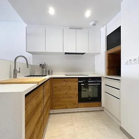Large New Duplex, 10 People Mountain View & Terrace アパート
